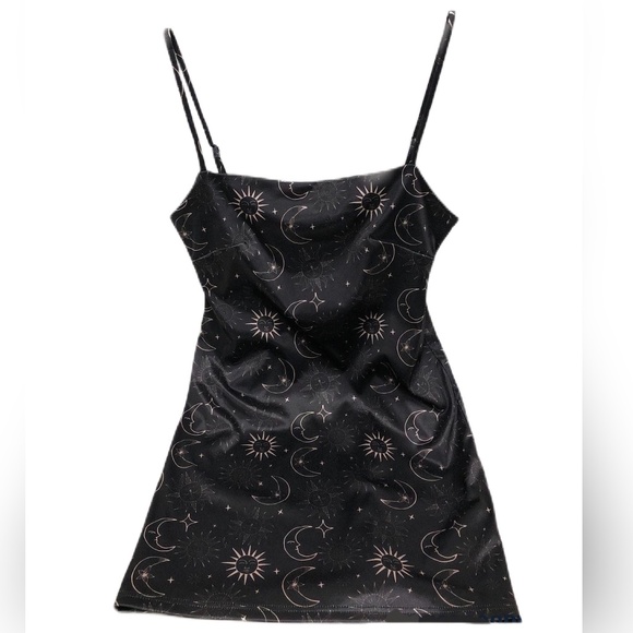 Urban Outfitters Ladies Black Celestial Sun Moon Stars Pullover Mini Dress S-p - Picture 2 of 16